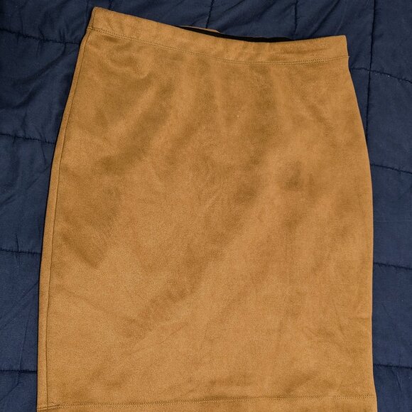 Faux Suede Pencil skirt - Picture 1 of 3